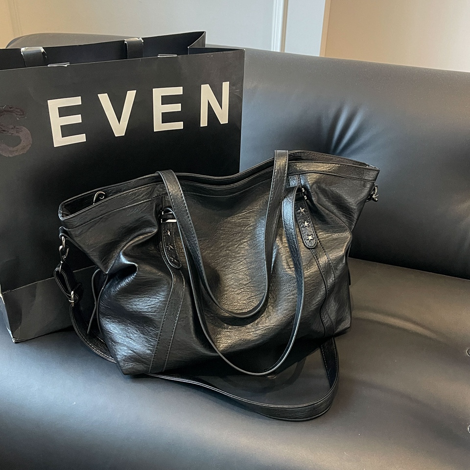 Big Black Shoulder crossbody B - Luxury Bags 2026 review and price