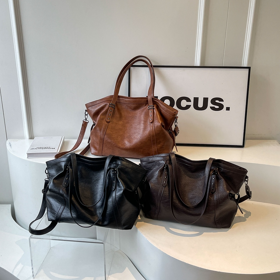 Big Black Shoulder crossbody B - Luxury Bags 2026 review and price