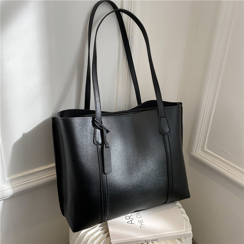 Classic Black Faux Leather Tot - Luxury Bags 2026 review and price